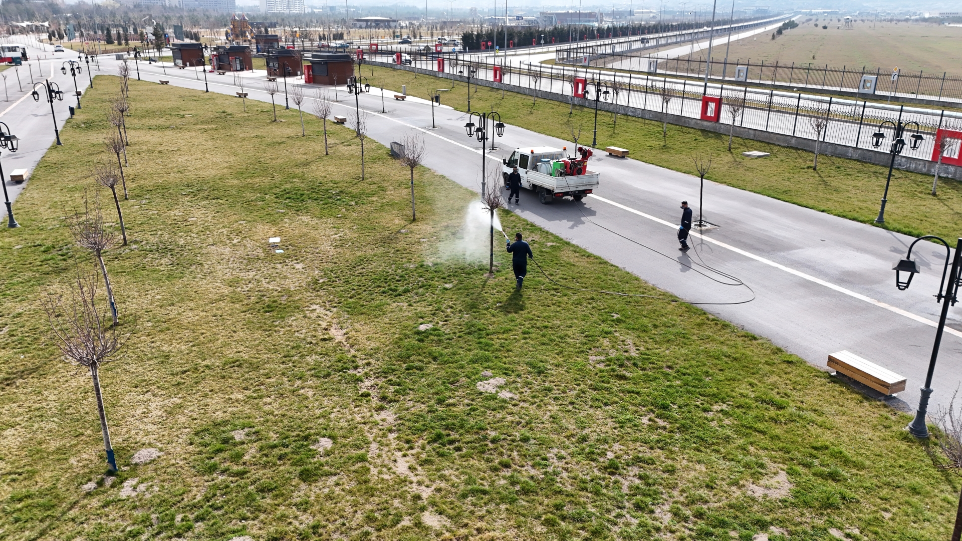 Büyükşehir’den Kapsamlı İlaçlama Seferberliği: Yeşil Alanlara Bahar Dokunuşu
