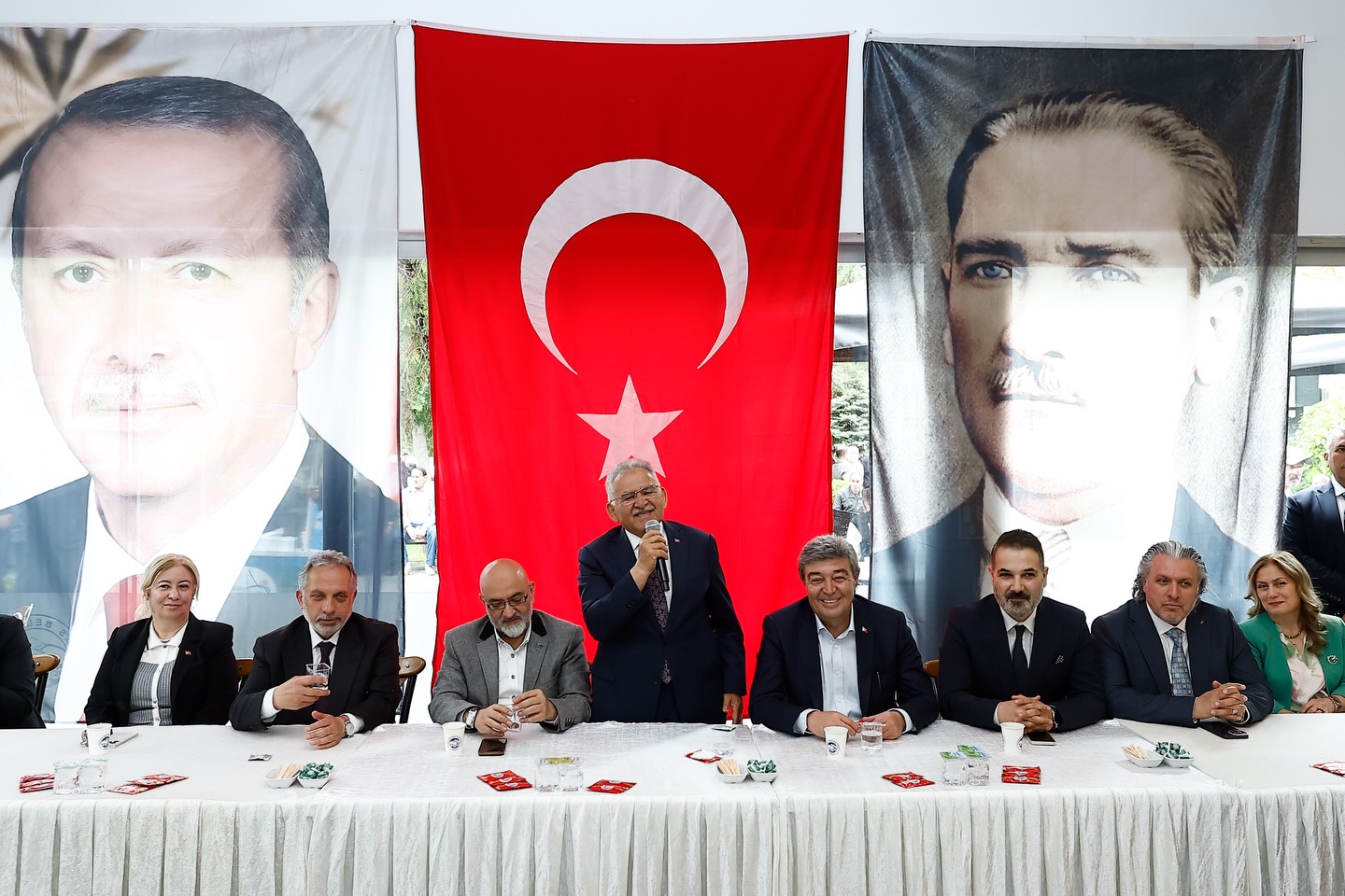 AK Parti Talas İlçe Teşkilatı Bayramlaşma Programına Katılan Büyükkılıç’tan Birlik, Beraberlik Vurgusu