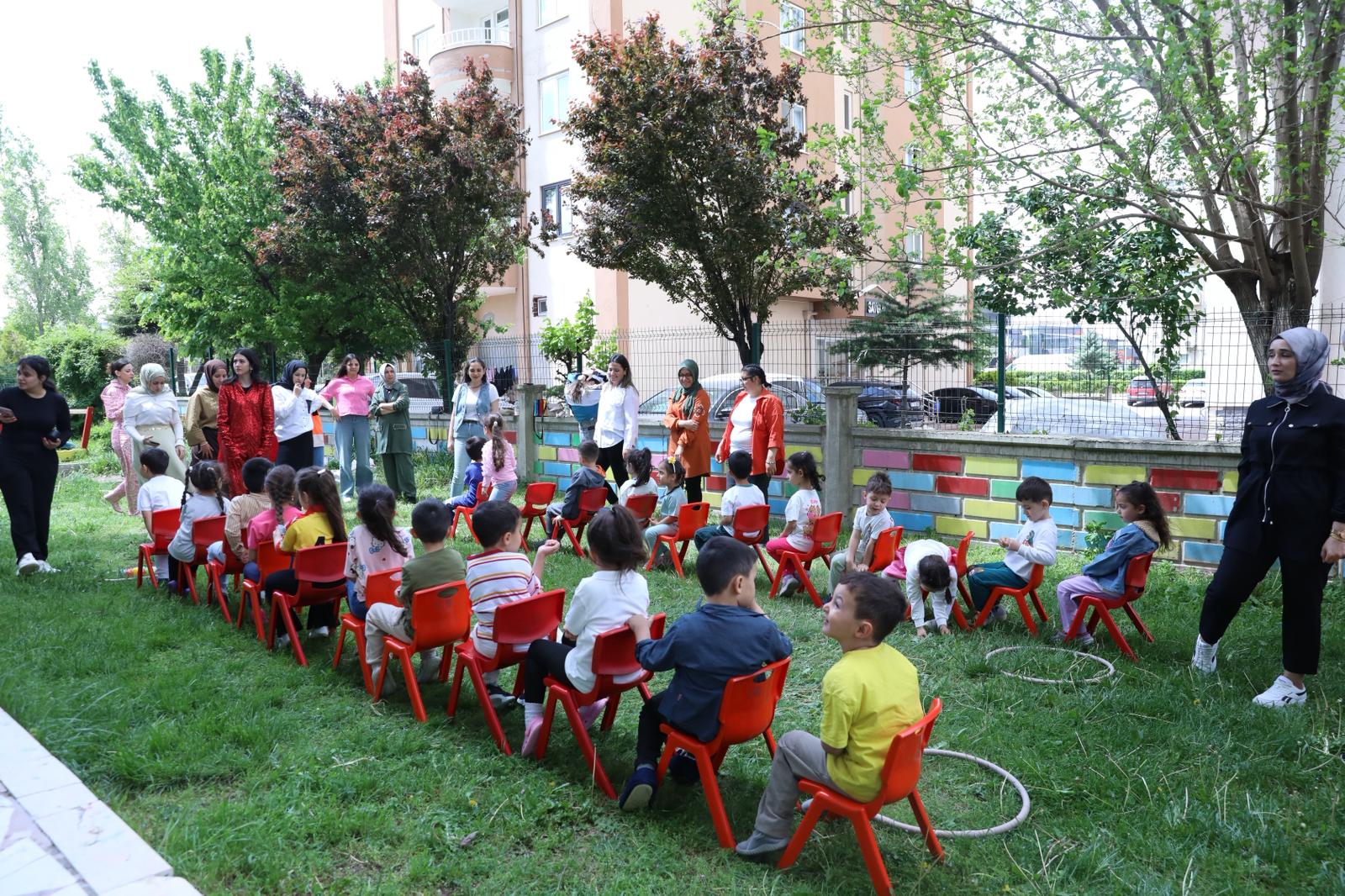 Büyükşehir İle Çocuk Bakım Elemanı Kursiyerleri Sahada Deneyim Kazanıyor
