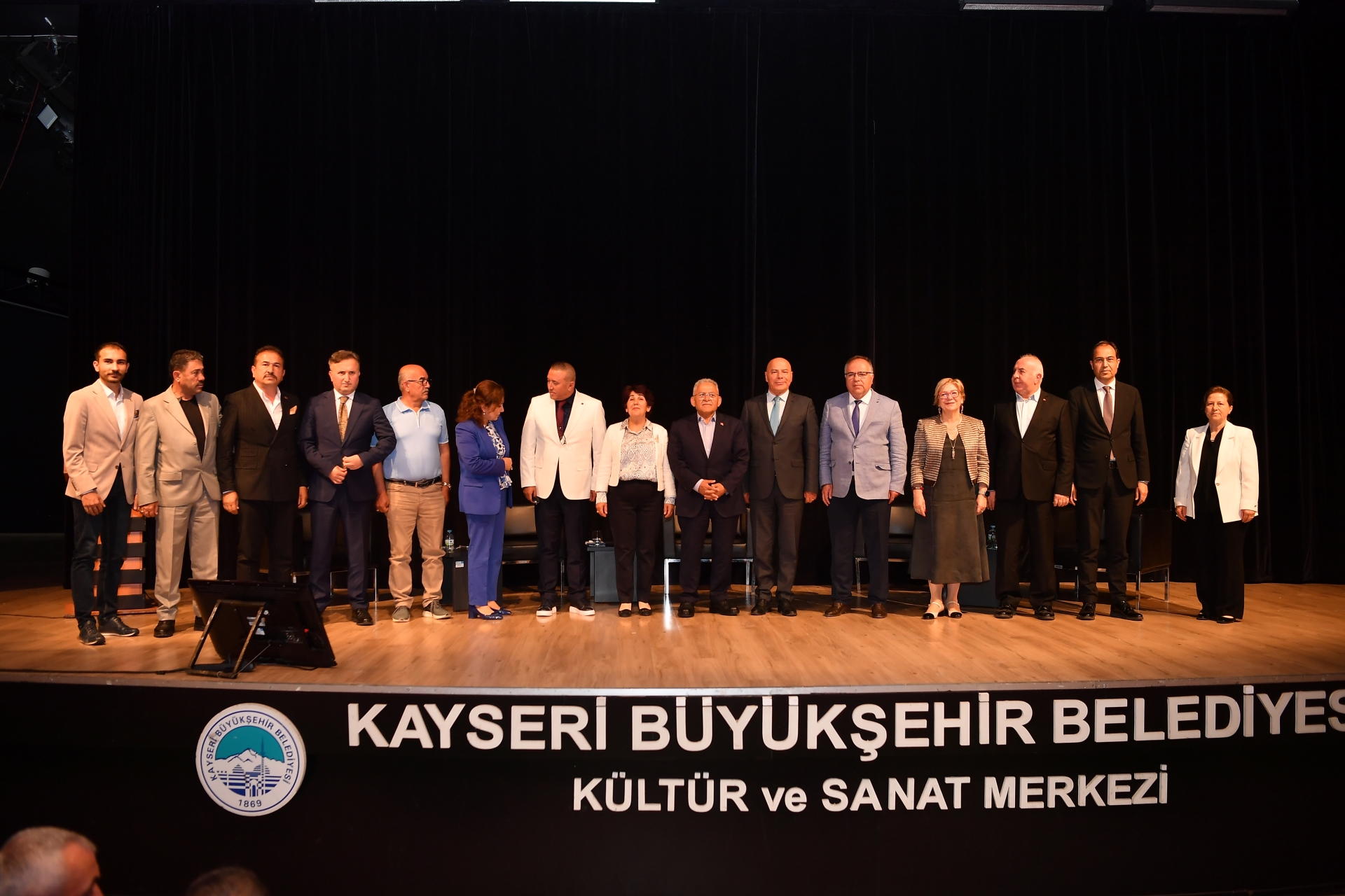 Başkan Büyükkılıç, Bağımlılık Zirvesi’ne Katıldı
