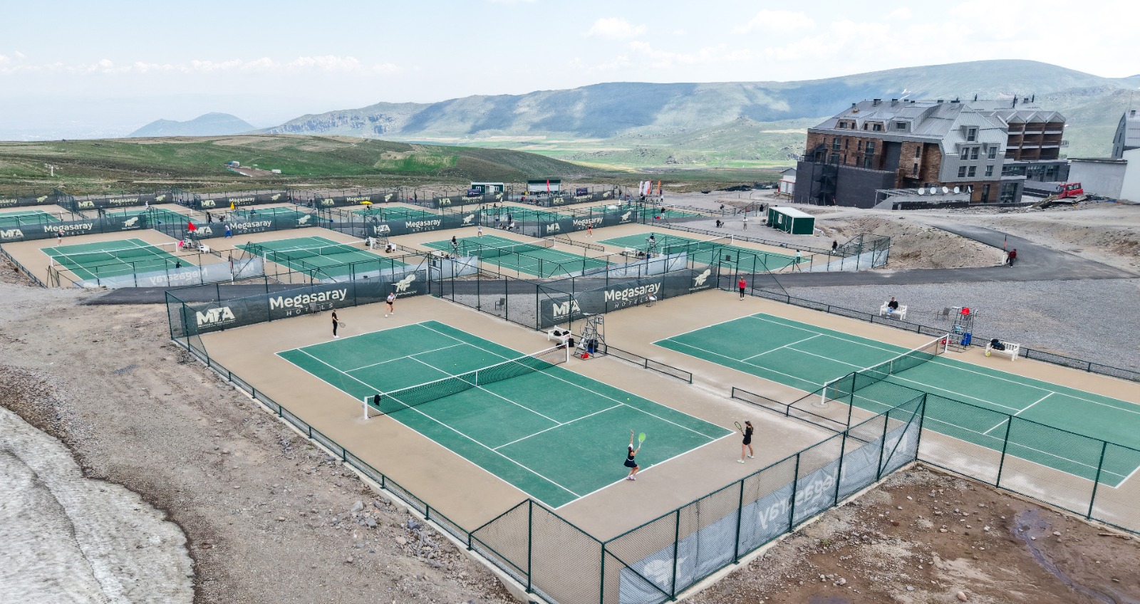 Erciyes, Dünya Tenis Turu’na Ev Sahipliği Yapıyor