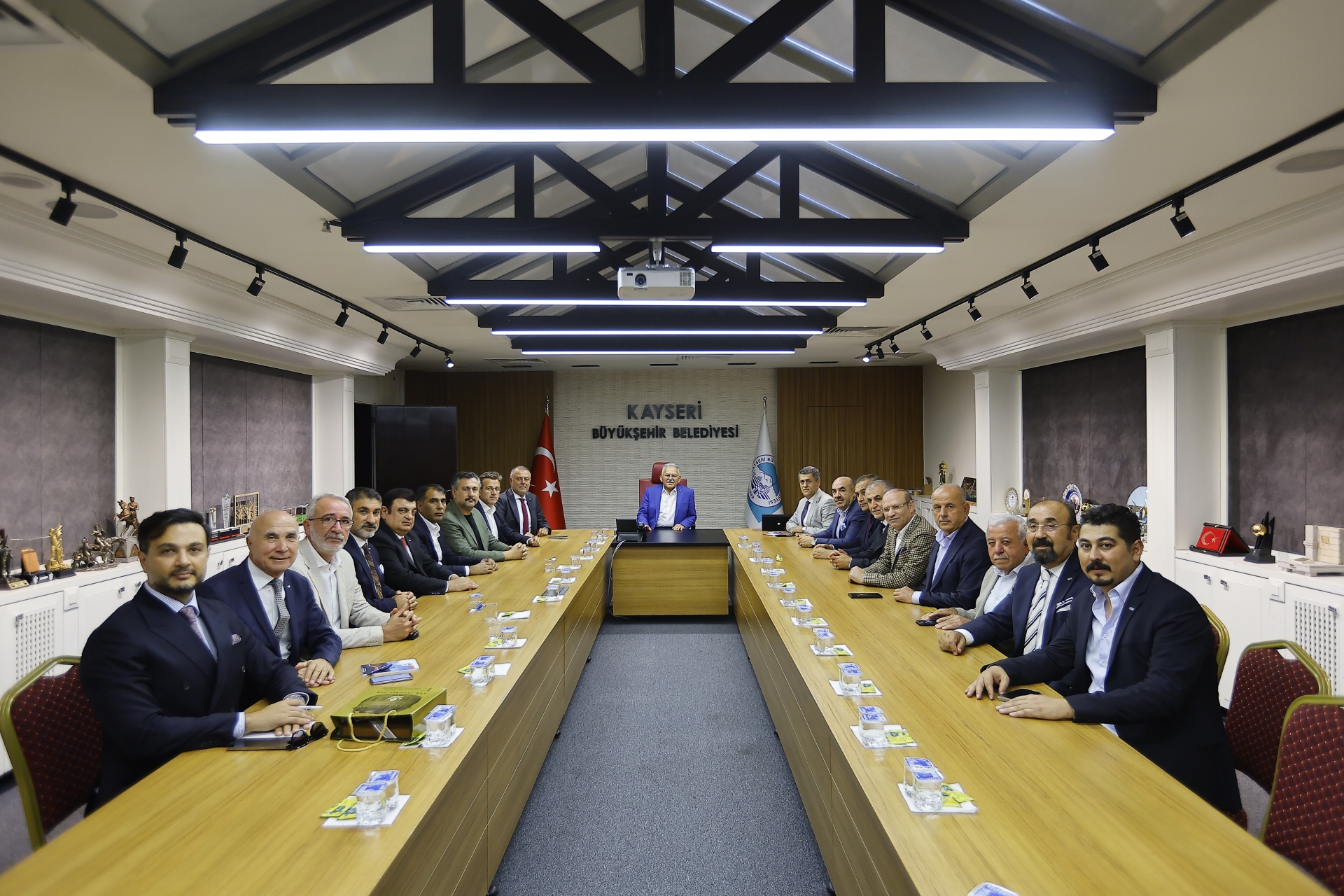 Başkan Büyükkılıç, UND Yönetimiyle Kayseri’nin Lojistik Geleceğini Görüştü