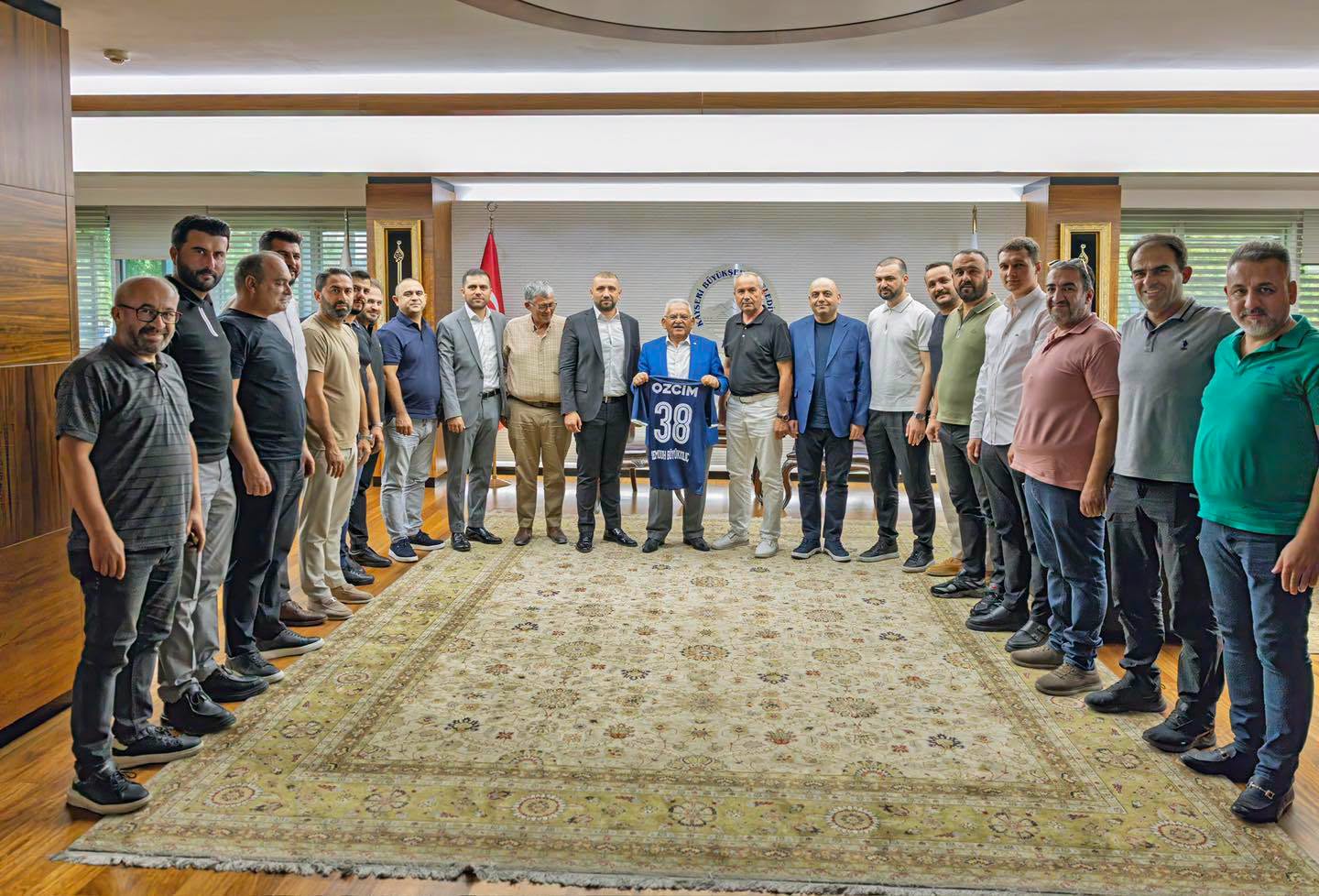 Başkan Büyükkılıç, Erciyes 38 FK Yönetimini Ağırladı