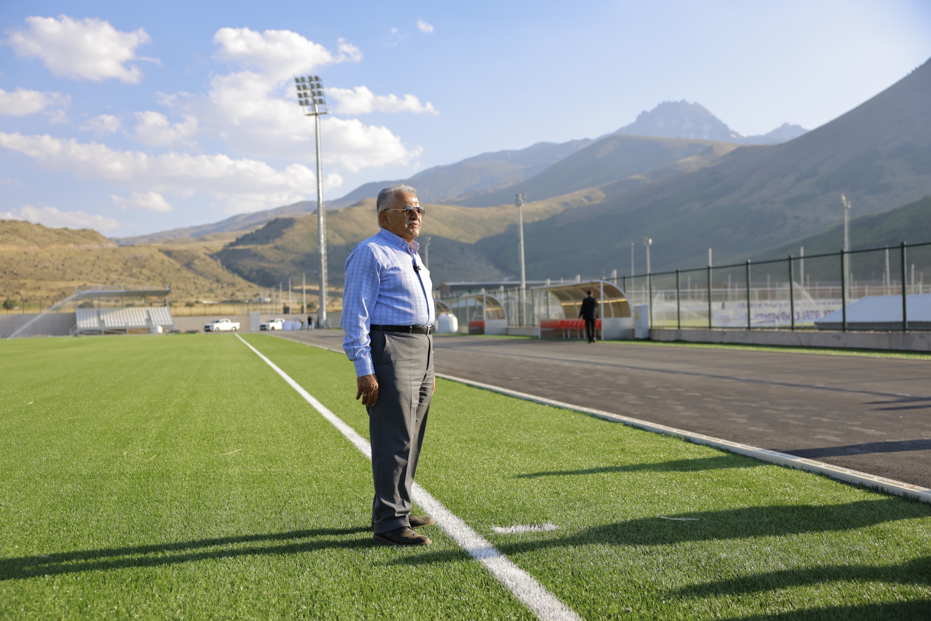 Atletizm Pistini İnceleyen Büyükkılıç: “Kayseri’mize Önemli Bir Tesisi Kazandırmış Olduk”