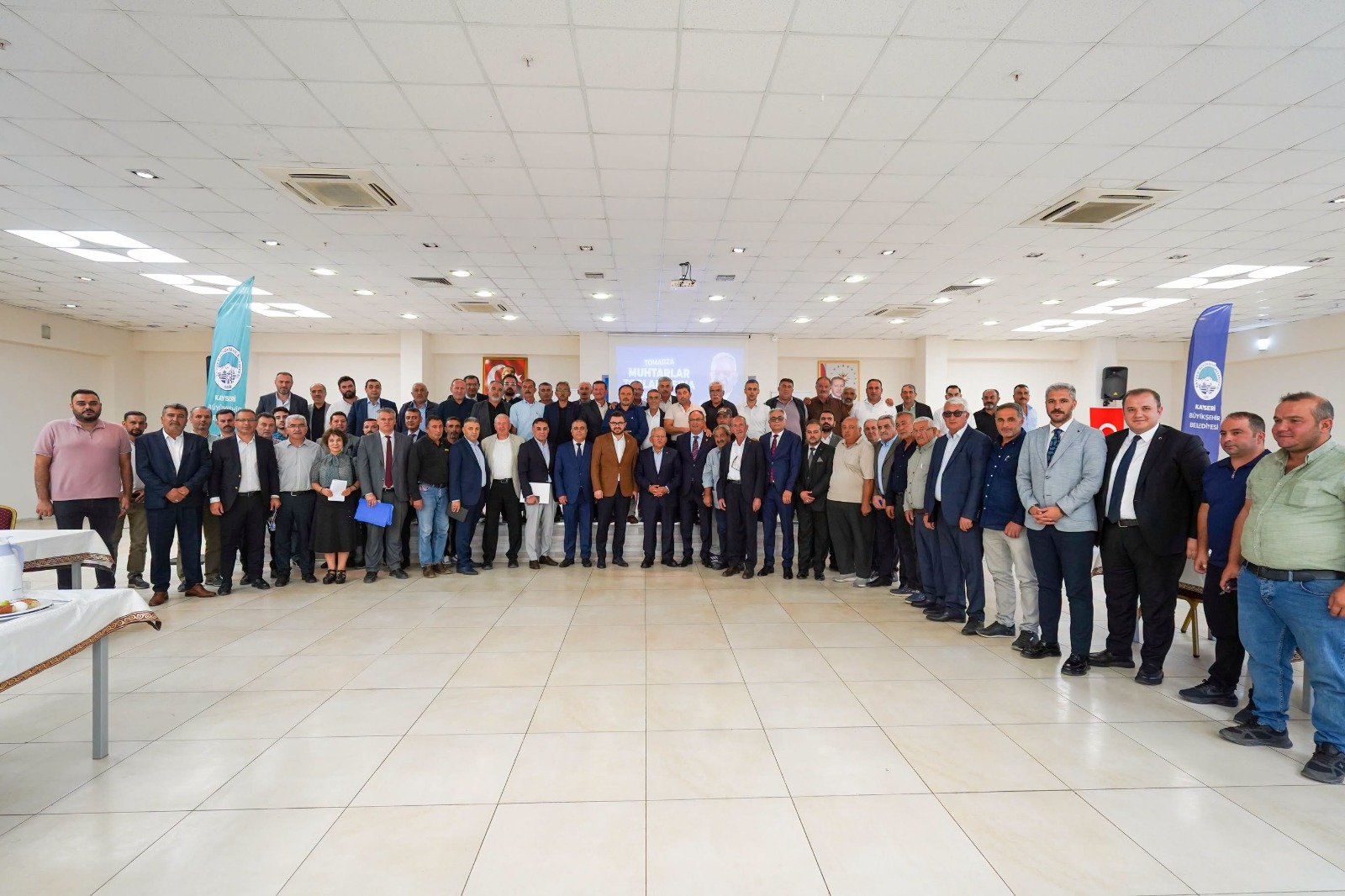 Başkan Büyükkılıç, Tomarza’da Muhtarlarla İstişare Etti