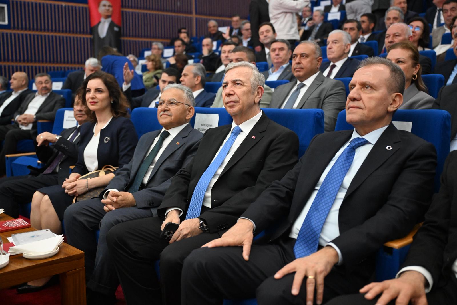 Başkan Büyükkılıç’ın Ev Sahipliğinde Tarihi Buluşma: TKB Olağan II. Meclis Toplantısı Kayseri’de