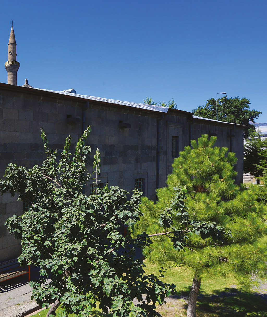 Lala Paşa (Lala Muslihiddin) Camisi, Kümbet ve Çeşmesi