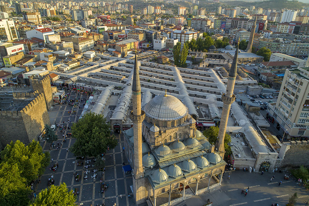 Cumhuriyet Meydanı Bürüngüz Camii