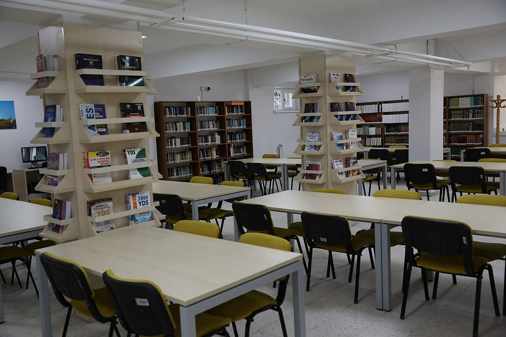 Kayseri Büyükşehir Belediyesi Merkez Halk Kütüphanesi