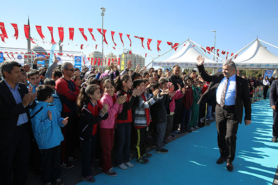 Kayseri'deki Okullar Şanslı